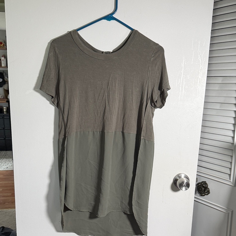 Mossimo Supply Co. Two-Tone Green Short Sleeve Top